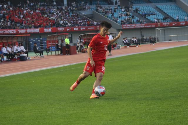 九游电竞直播-【深度观察】从帅惟浩与邝兆镭看青少年球员留洋